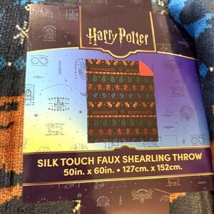 NWT Harry Potter Throw Blanket Winter Houses Hogwarts Silk Touch Faux Shearling